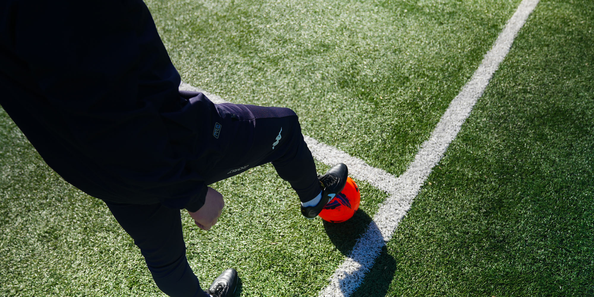 ispolzovanie igroka bez pozitsii v takticheskoy sheme 1 3 1 2