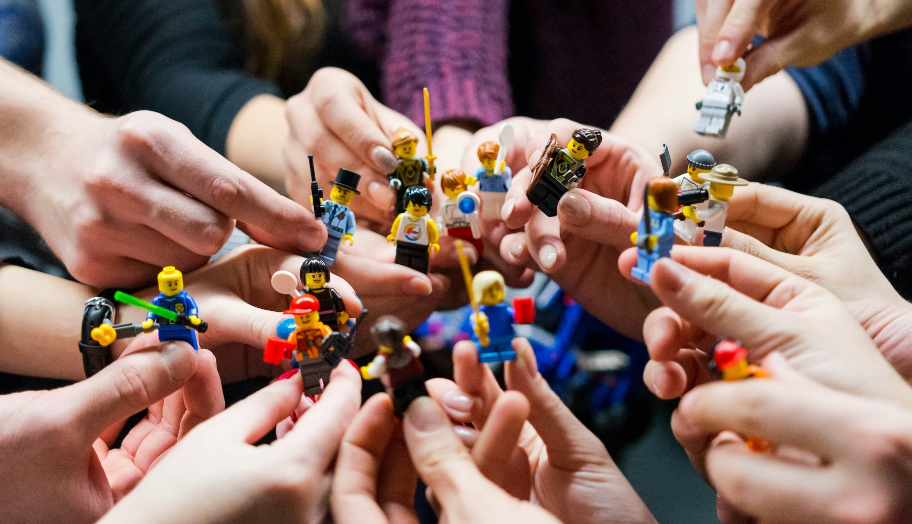 kak emotsionalnyy intellekt vliyaet na effektivnost komandnogo vzaimodeystviya