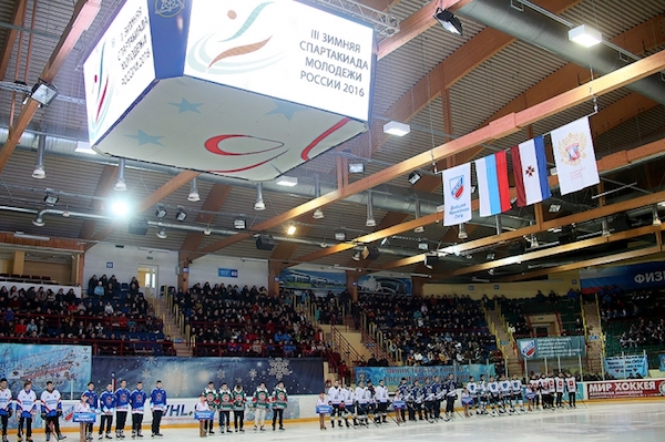 partnerstvo mezhdu regionami i professionalnymi klubami dlya podderzhki yunosheskogo hokkeya