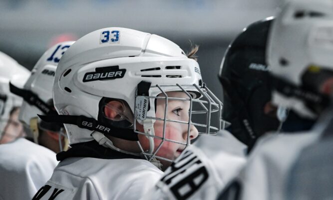 povyshenie samootsenki hokkeistov cherez pozitivnoe myshlenie