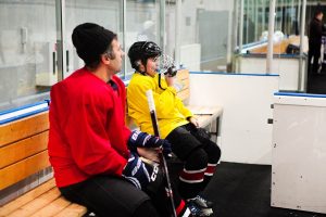 sozdanie motiviruyuschey sredy v hokkeynoy komande